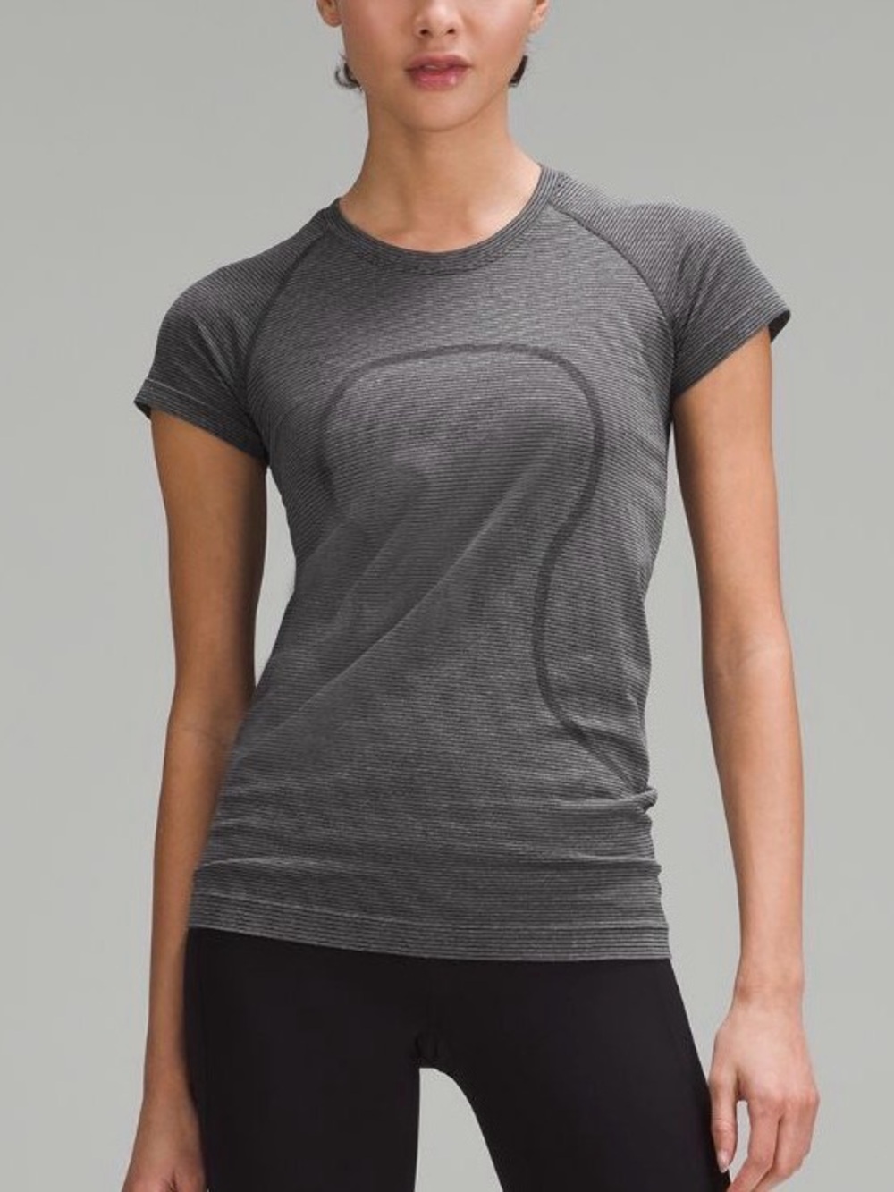Lululemon Deep Gray Swiftly Tech Short Sleeve Shirt size 4